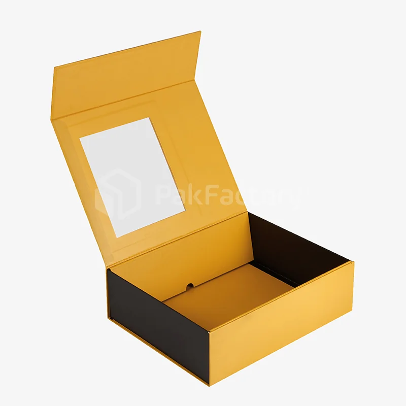 Boîte magnétique ouverte avec fenêtre
